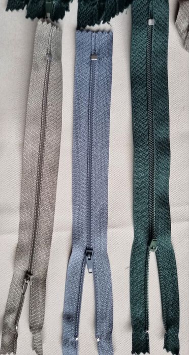 Vand fermoare 21 cm.