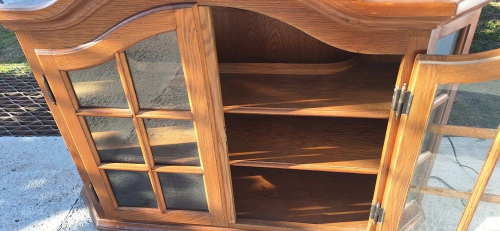 vand dulap de pus pe perete lemn masiv