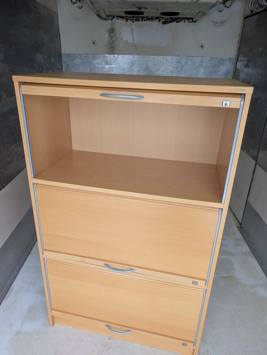 Rafturi pentru birou sau scule