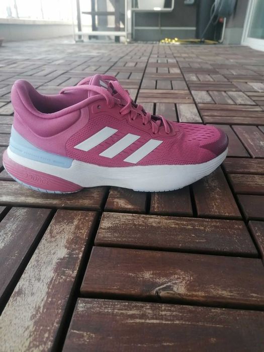 Продавам маратонки за бягане