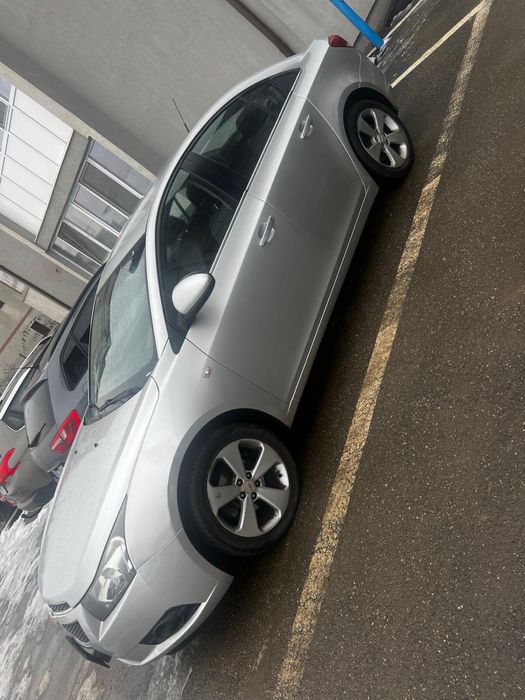 Chevrolet Cruze 1.8 141cp Benzina + GPL