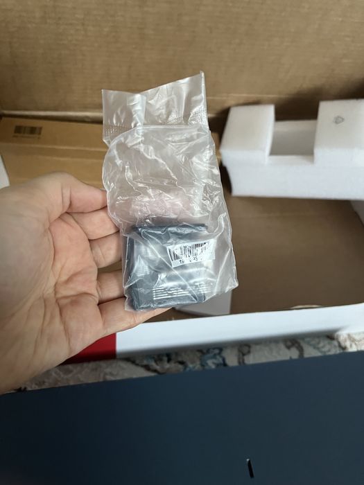 Продаю Коммутатор Hikvision DS-3E1526-SI