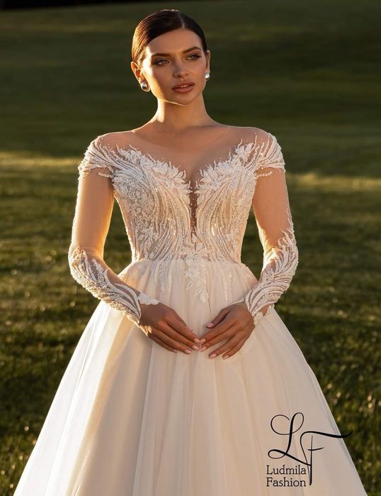 Vand rochie de mireasa