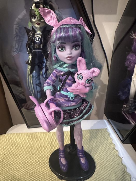 Продам куклу монстр хай !
