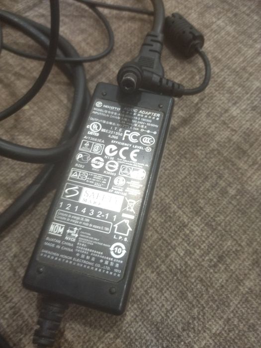 Адаптер питания 19v