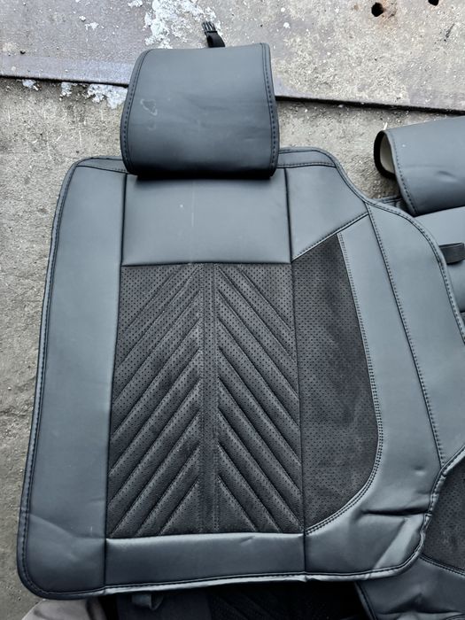 Чехлы на авто.