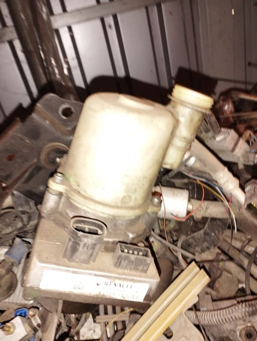 Pompe servo Logan Duster Sandero