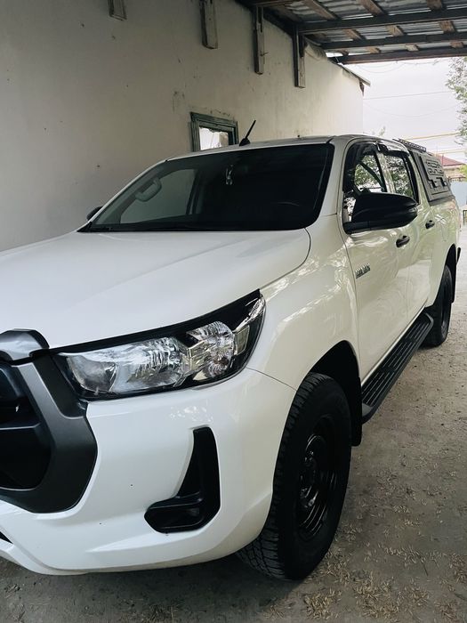 Тойота хайлюкс продам