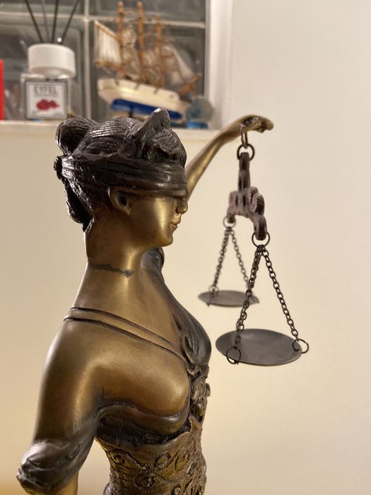 Statueta   - Justitia semnata - Steiner , inaltime 42 cm