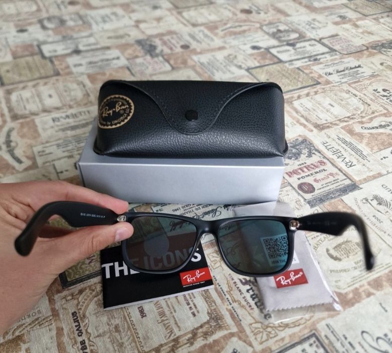Ochelari Ray-ban polarizati ,54-16-145 P ,  noi fără etichetă.