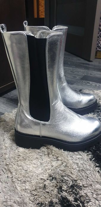 Botine argintii de dama