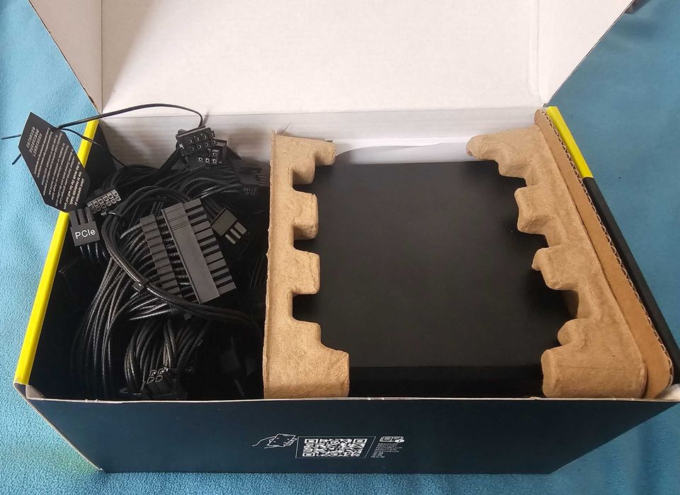 Ново Corsair RM850e 850W 80+ Gold