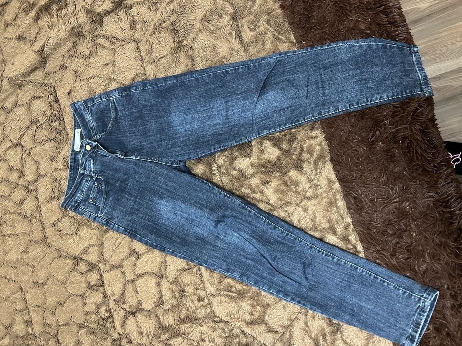 Джинсы женские. В хорошем состоянии