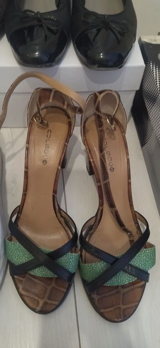 Продам женскую обувь