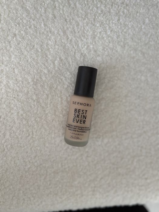 Фондьотен Kylie/ Sephora