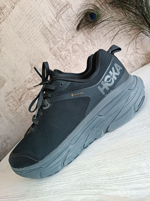 Оригинальные кроссы HOKA