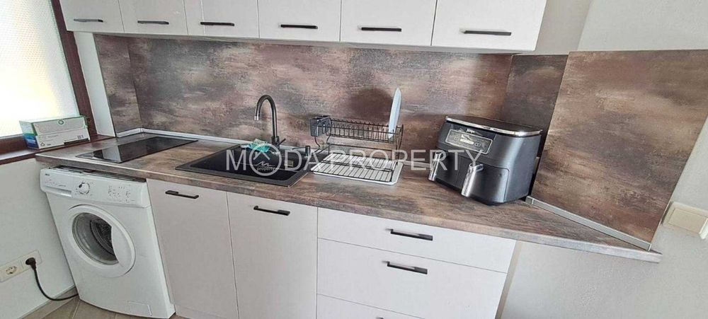 Двуетажна къща в Кошарица – напълно обновена и готова за нанасяне!