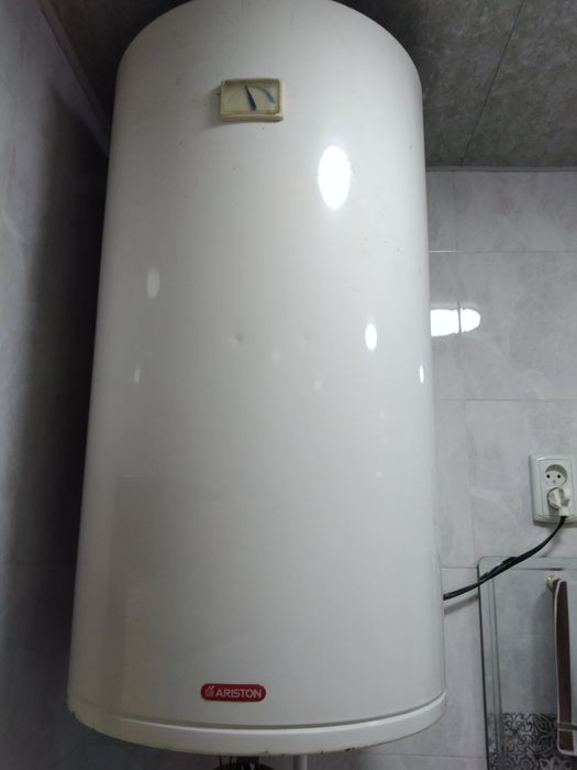 Продам бу Аристон