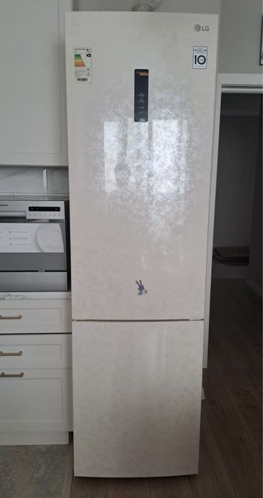 Продам холодильник LG