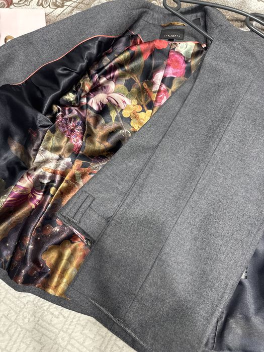 Ted Baker  костюм ,панталон и сако