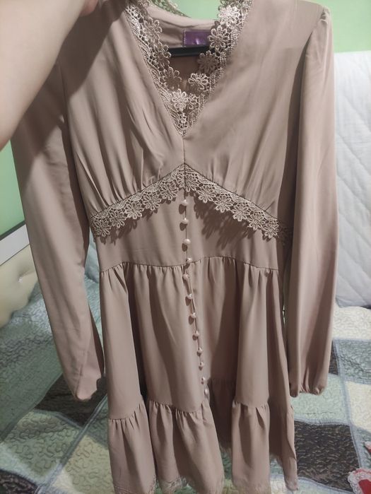 Женская платья ,