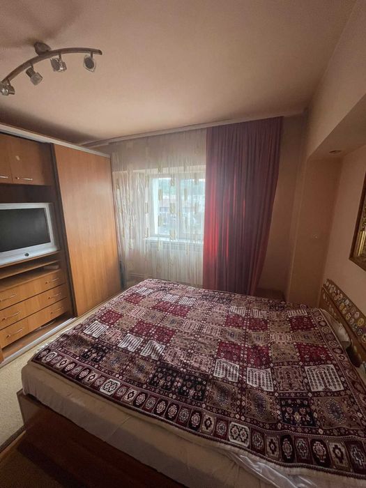 Inchiriez apartament 3 camere ZONA BIG -INDEPENDENTEI