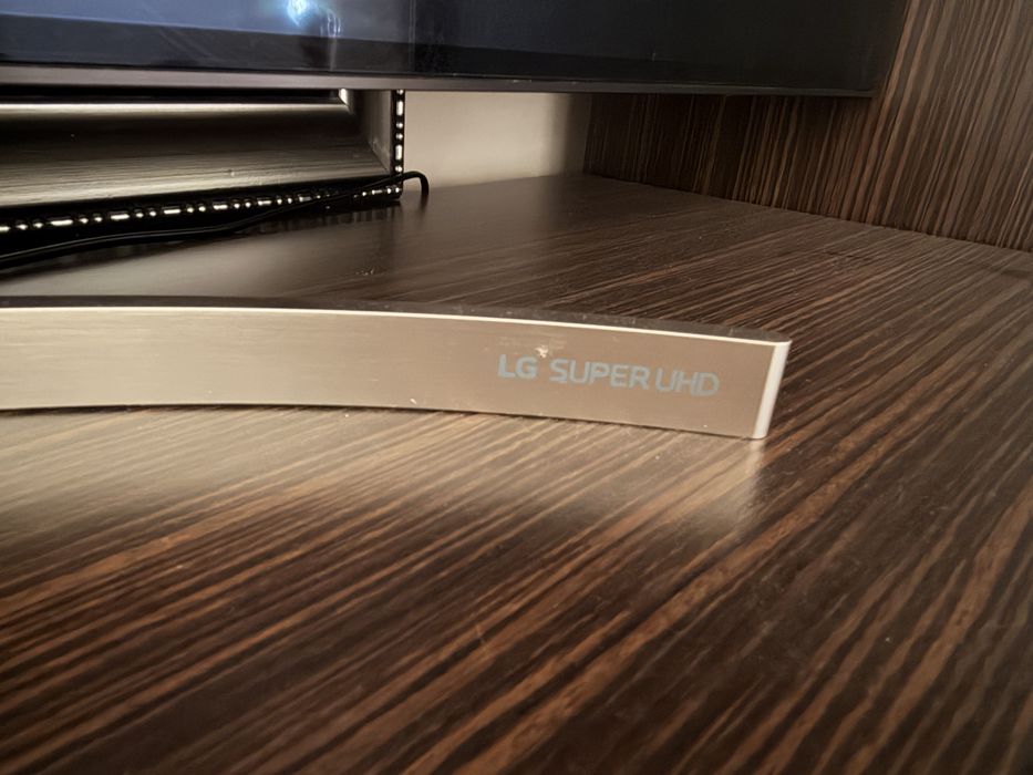 Телевизор LG super uhd