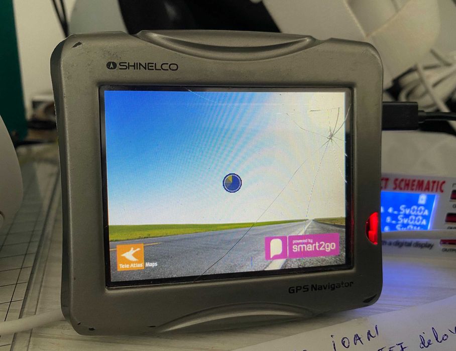 GPS TomTom One Model N14644 + bonus inca un GPS Shinelco