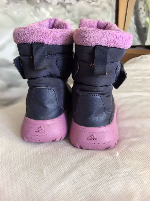 ADIDAS SPORTSWEAR Боти Winterplay.
Размер 32.