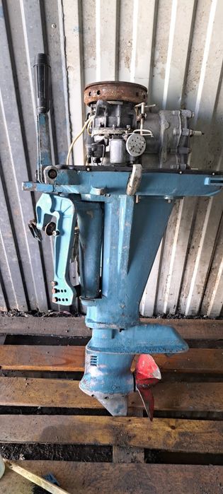 Продам лодку Вега