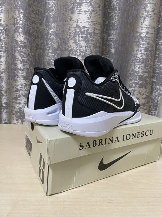 Sabrina 1 basketball shoes