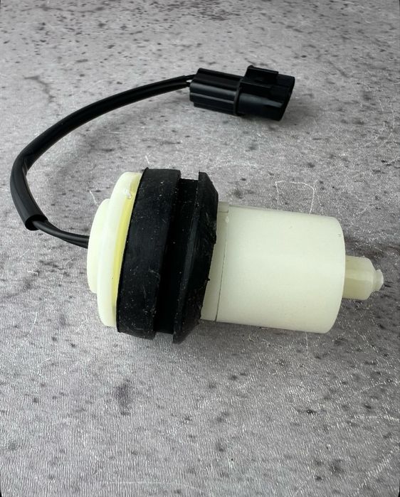 Датчик уровня жидкости бачка омывателя