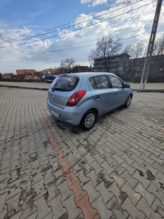 Vând Hyundai  i20 / 137000 km