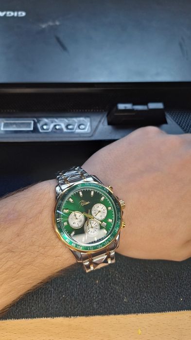 Vând ceas Auriu&Verde brățară metalică