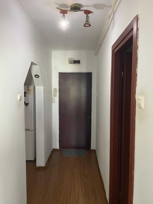 Proprietar inchiriez apartament 2 camere Alexandru cel Bun, Piata Voievozilor
