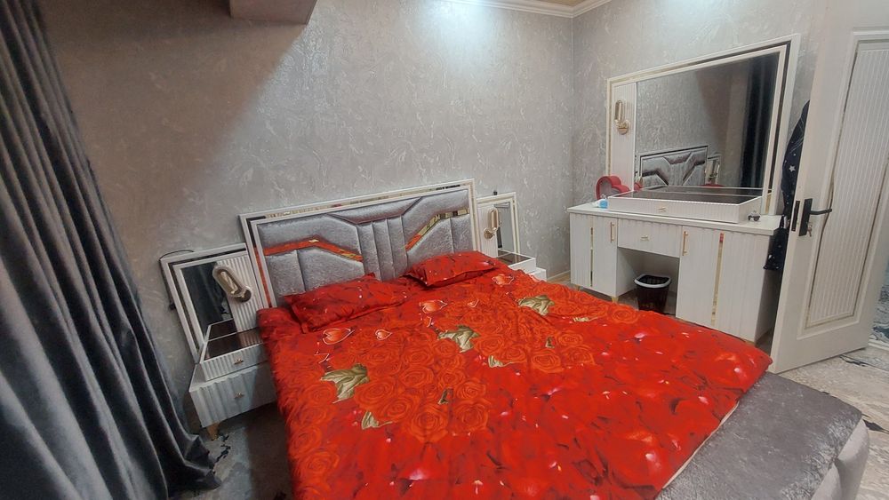 3 хона 3чи кават Марказ Эмират кафе