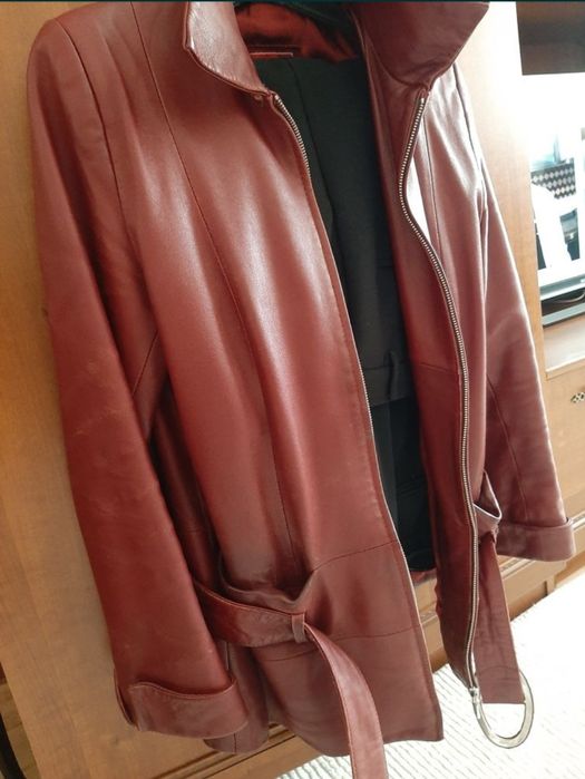 Куртка женская кожаная.