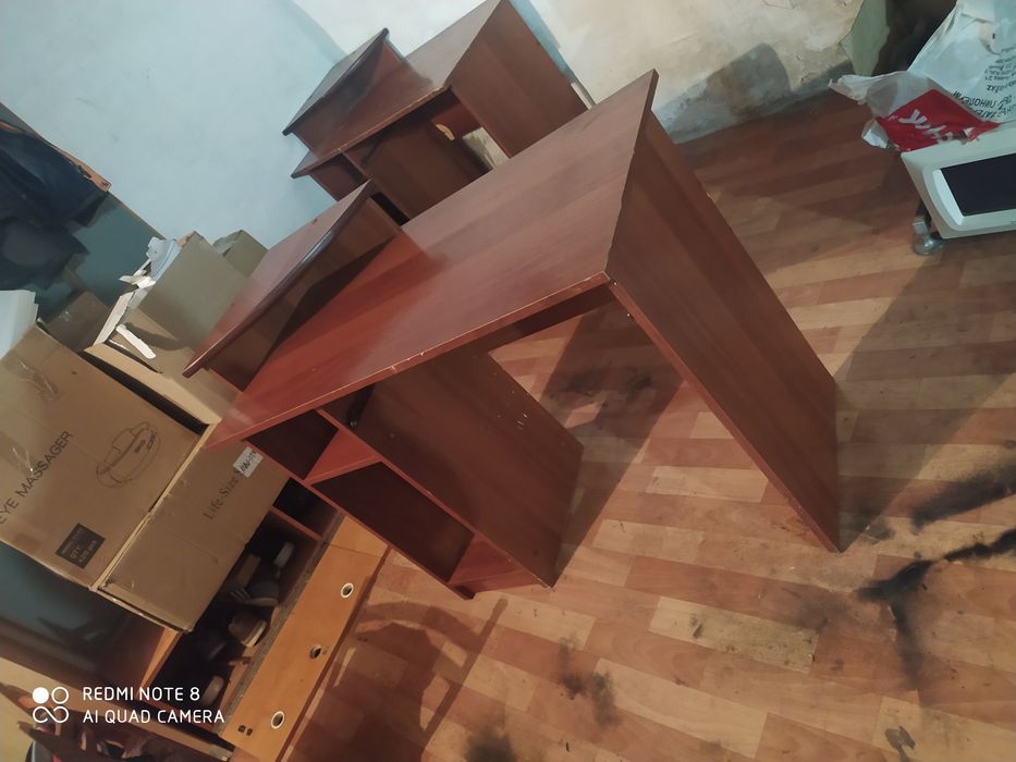 Продам стол в хорошем состояние