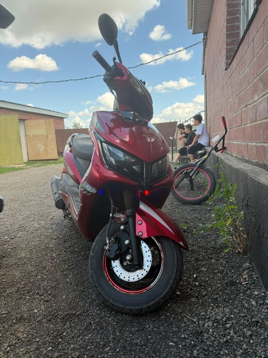 Продам мопед м8 150 куб