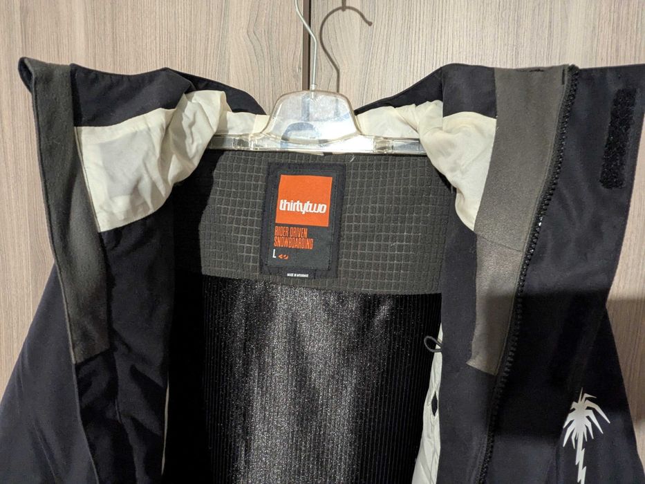 Сноуборд яке ThirtyTwo Spring Break