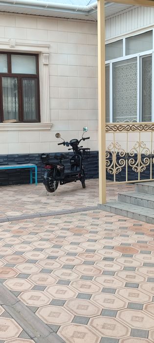 Сскутер моделі ск8