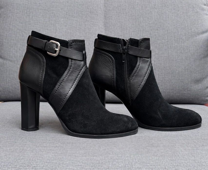 Botine Cristhelen B. by Musette, negre, piele întoarsă și piele