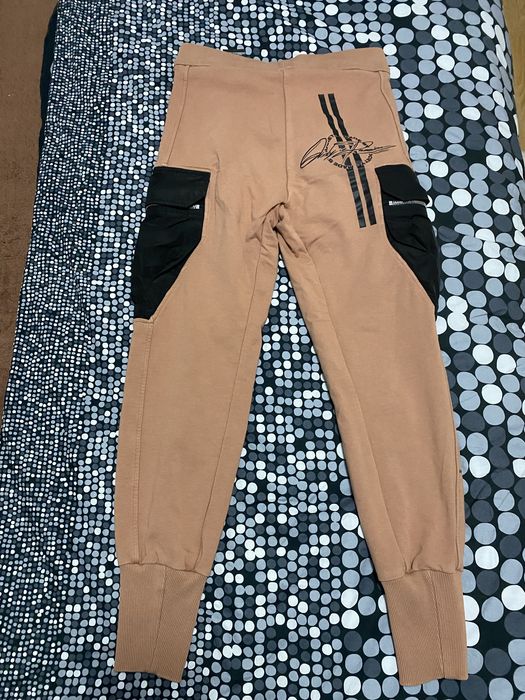 Pantaloni:Made by Society