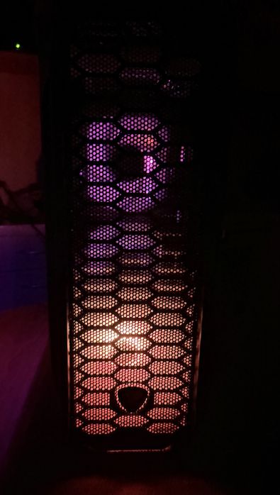 Геймърски компютър - AMD Ryzen 7 3700X | RTX 3080 | 16GB RAM | SSD+HDD