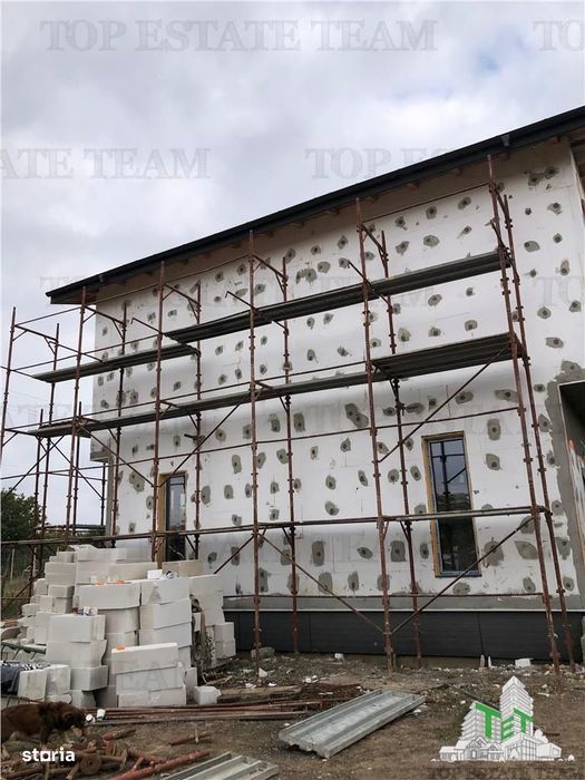 Vila 5 camere de vanzare in Frumusani, ideala investitie