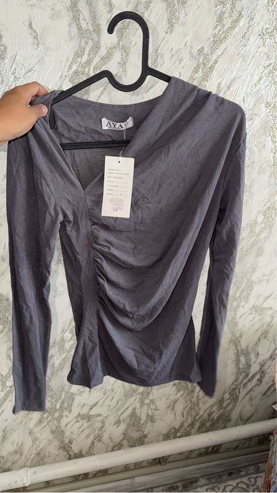 Продам платье новое