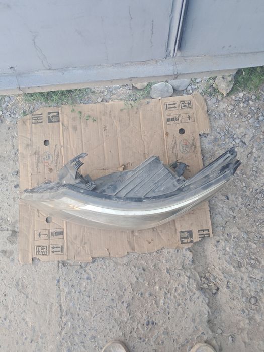 Продам фар на киа рио3
