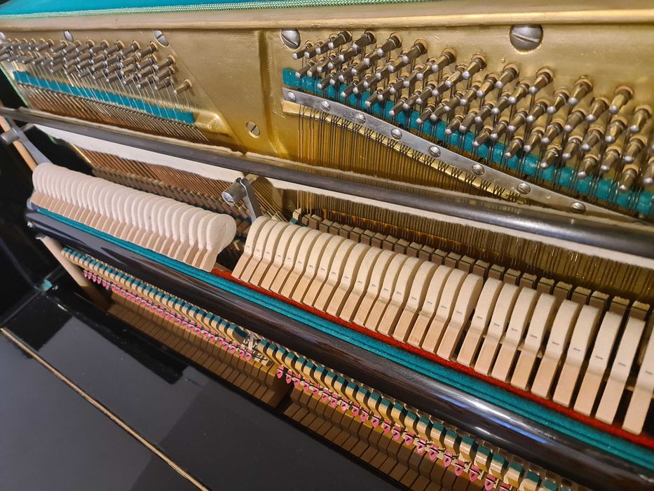 Пиано Tchaika акустично пиано