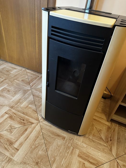 Продавам пелетна печка