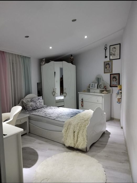 Închiriez casa 2 nivele, 100mp., Ploiesti(vis a vis de AFI),